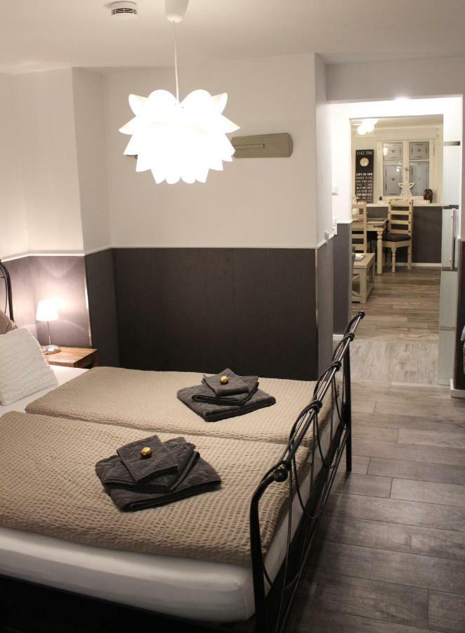 Ferienwohnung Muss - Rothenburg โรเทนบวร์ก อ็อบ แดร์เทาเบอร์ ภายนอก รูปภาพ